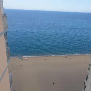apartamento-moderno-sobre-el-mar.topcostabravahotels.com/